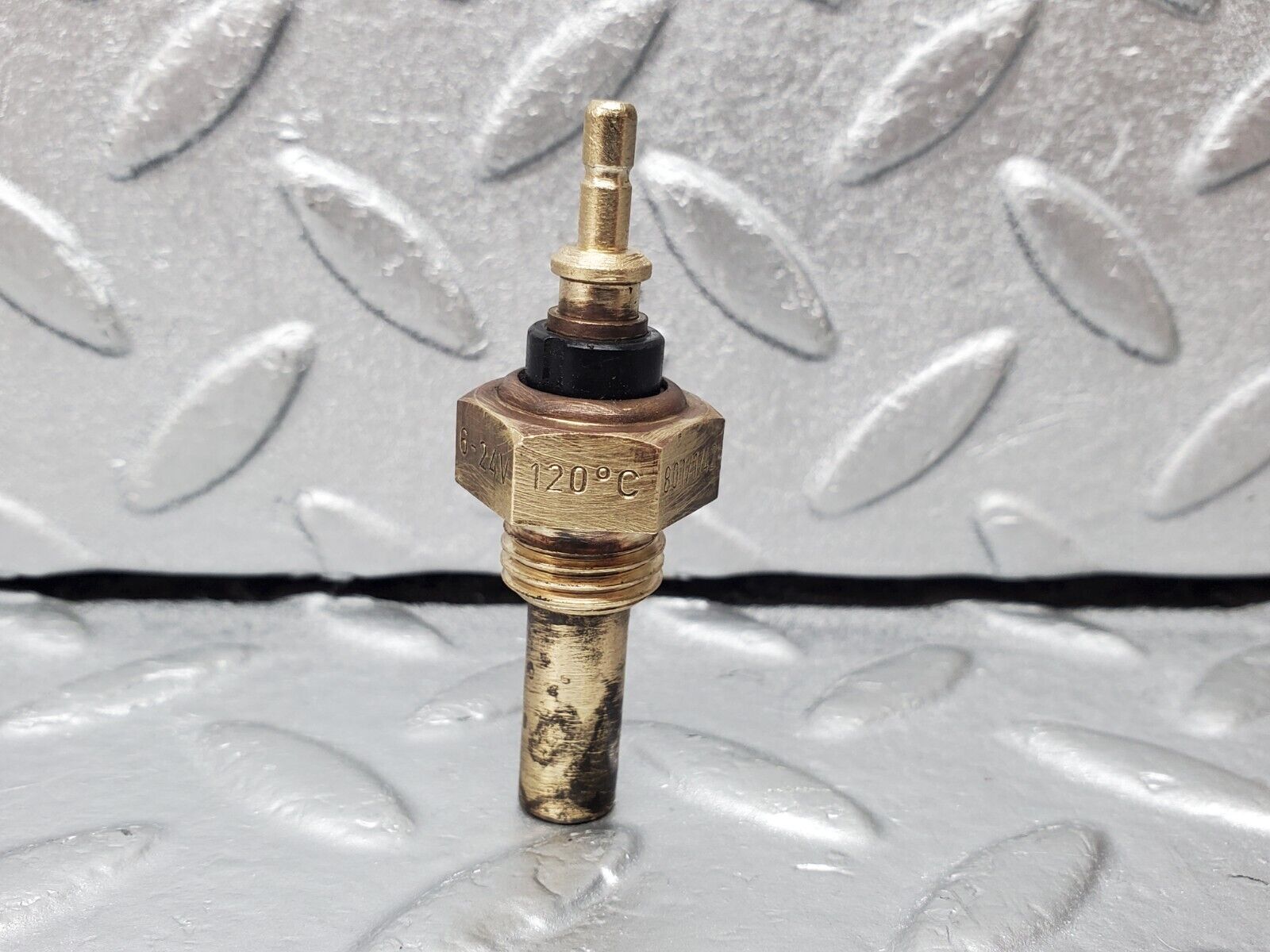 45471 Mercedes-Benz 280E M110.988 Coolant Temperature Sensor VDO