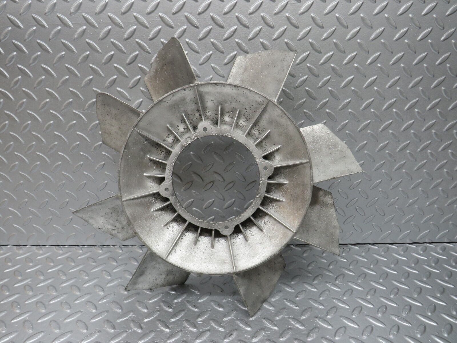 40055 Mercedes-Benz R107 350SL Engine Cooling Fan