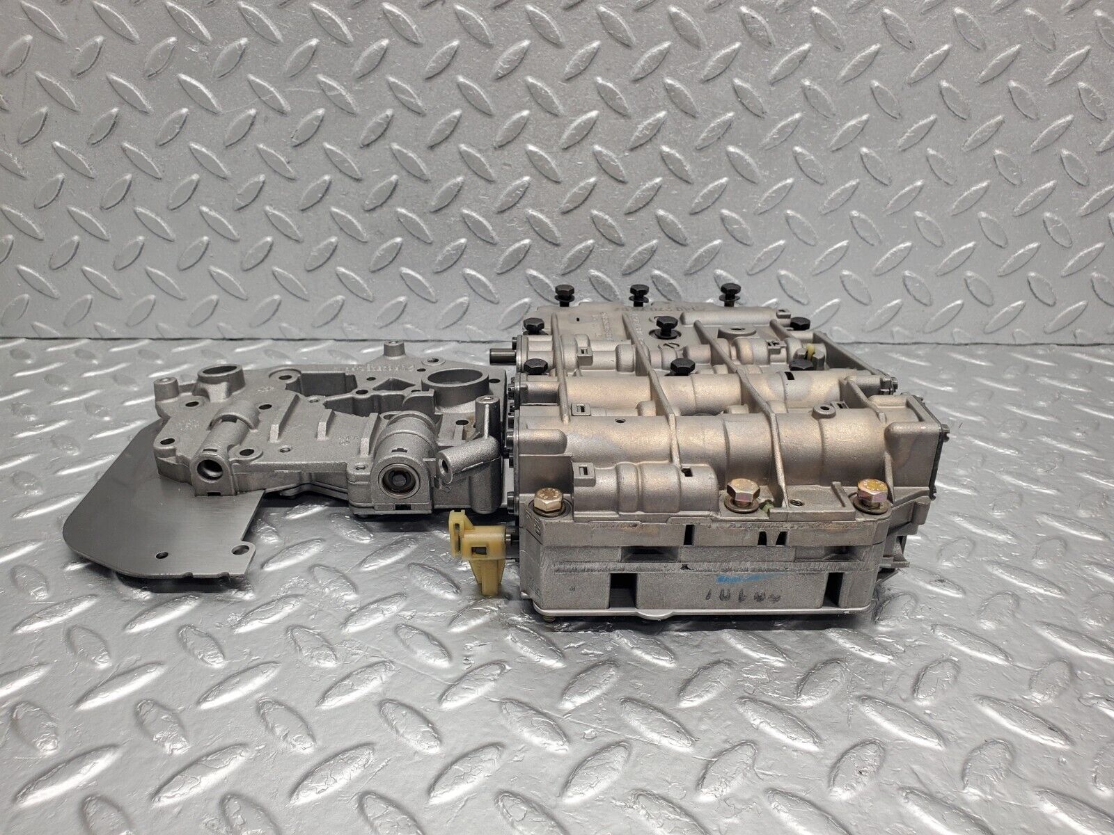 46313 Mercedes-Benz W124 280E Automatic Gearbox Valve Body 722.433 1242770601 1242771303