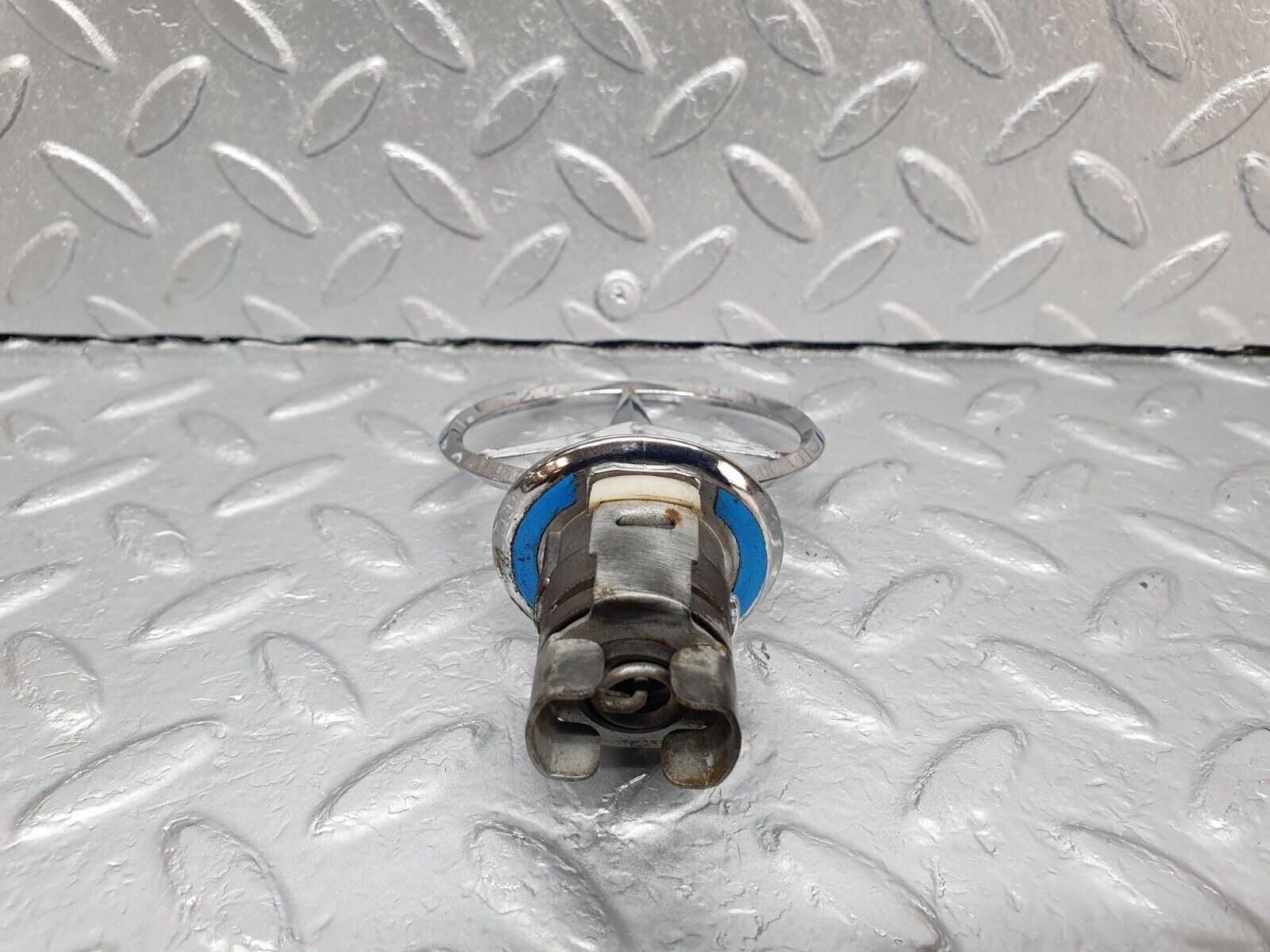 42041 Mercedes-Benz W202 C200 Front Badge Emblem