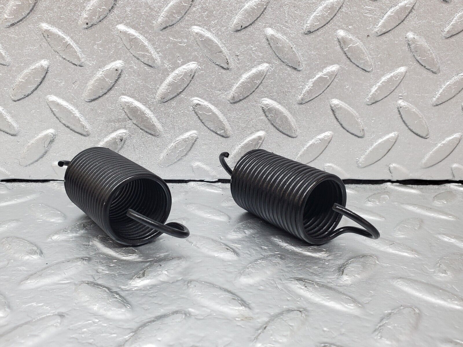 44461 Mercedes-Benz W123 280E Front Seat Adjustment Spring Pair