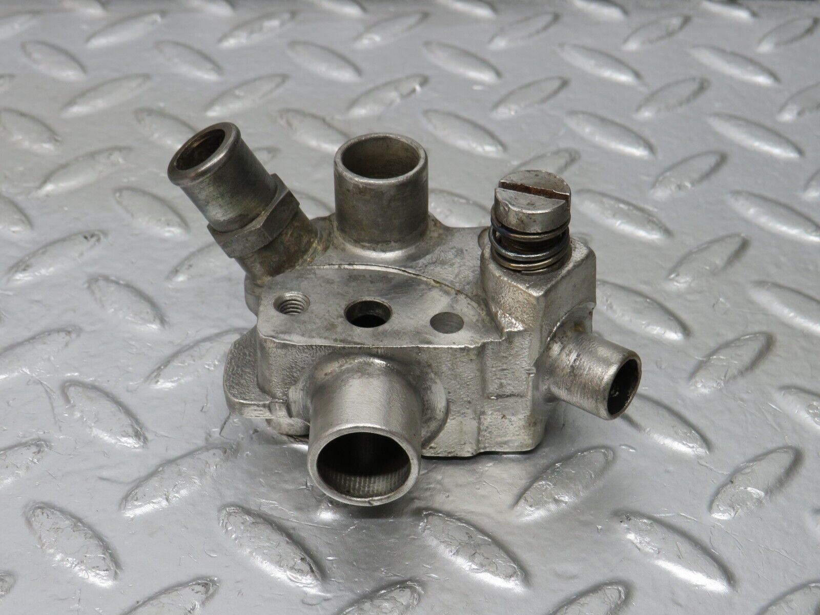 32974 Mercedes-Benz C107 R107 350 V8 Auxiliary Air Valve 1160940012