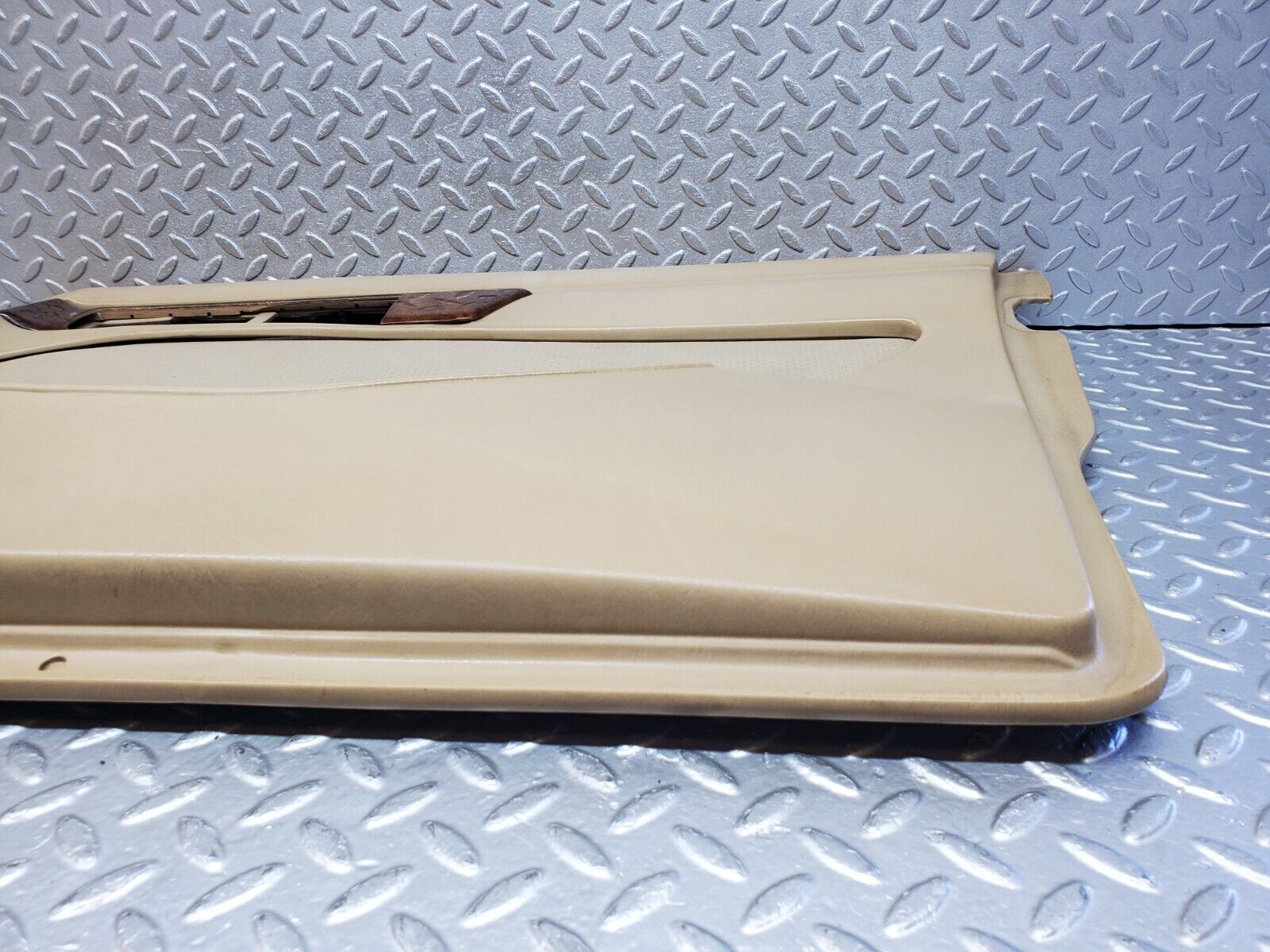 45718 Mercedes-Benz W126 420SE Front Right Door Card Beige 1267270270