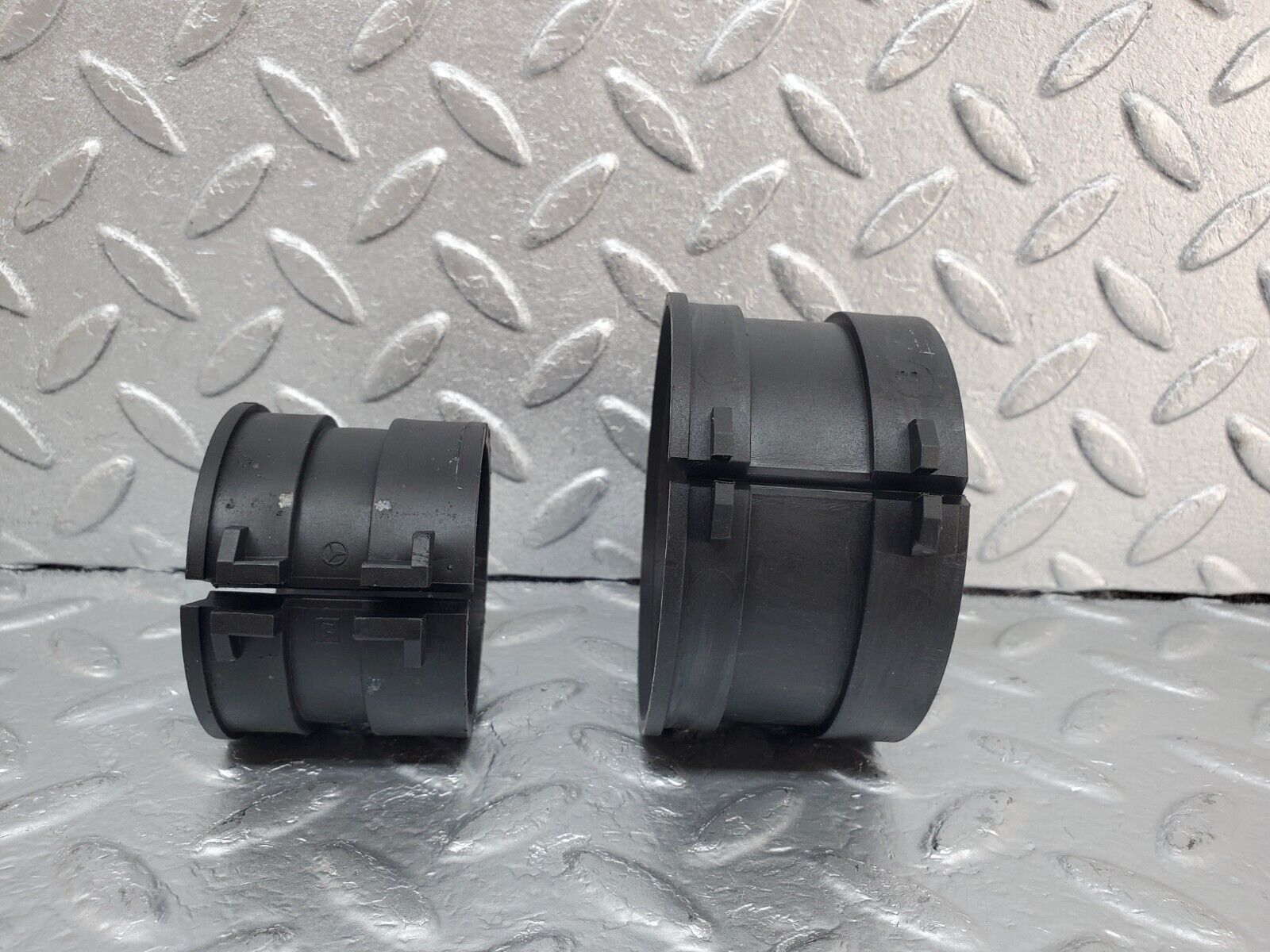 44851 Mercedes-Benz W124 220E Fuel Pump Fuel Filter Flange