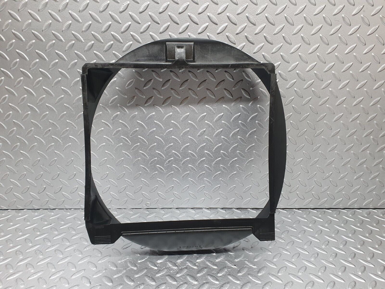 42882 Mercedes-Benz W201 190 2.0L Engine Fan Shroud 2015050755