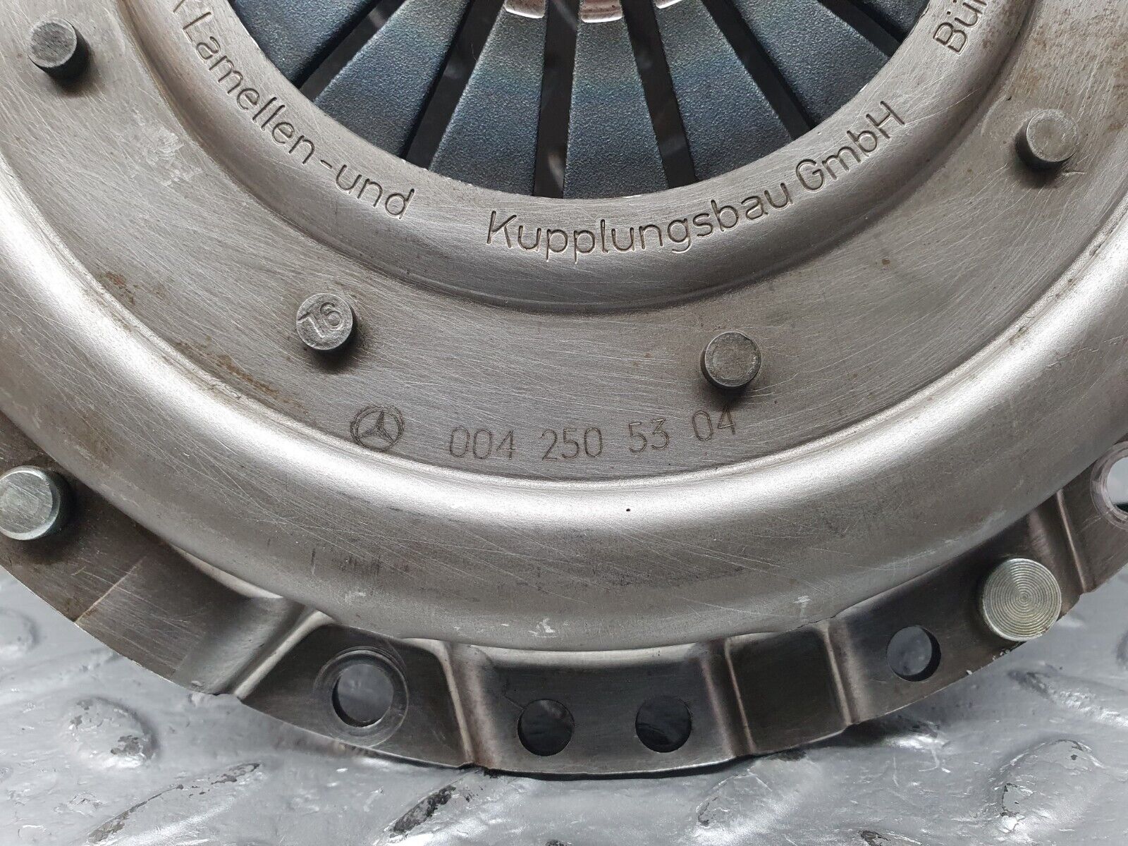 42754 Mercedes-Benz W201 190 2.0L Clutch Pressure Plate Luk 0042505304