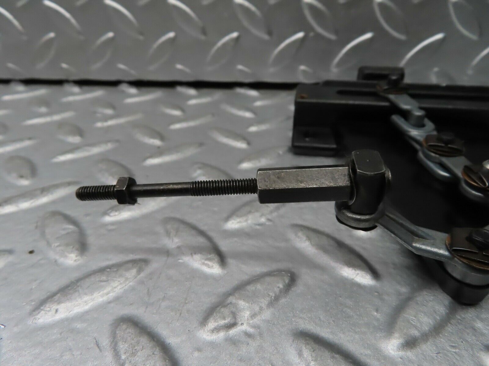 20591 Mercedes-Benz R107 450SL Air Vent Control Lever Centre