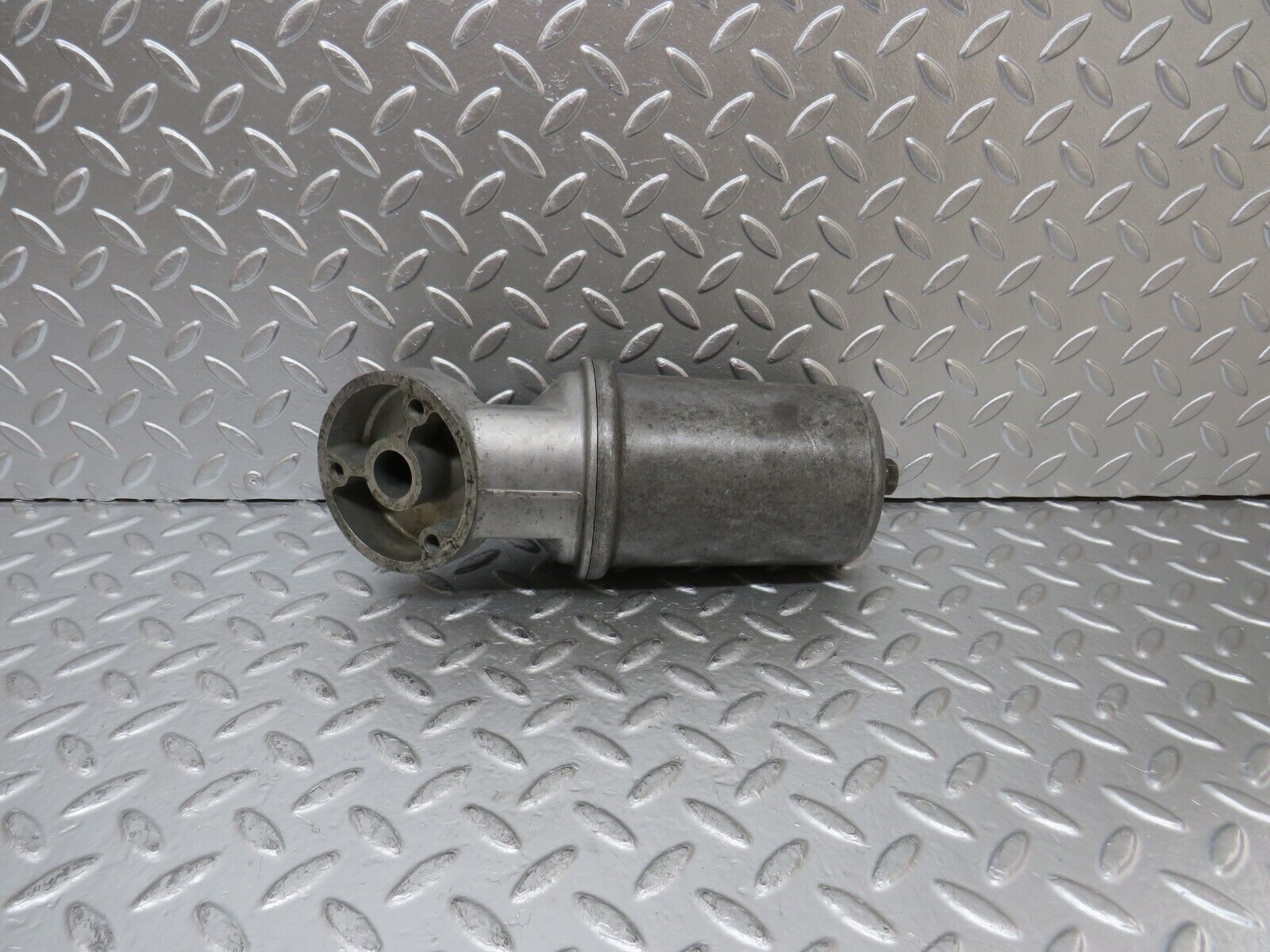 25094 Mercedes-Benz R107 C107 Oil Filter Housing 1161840309