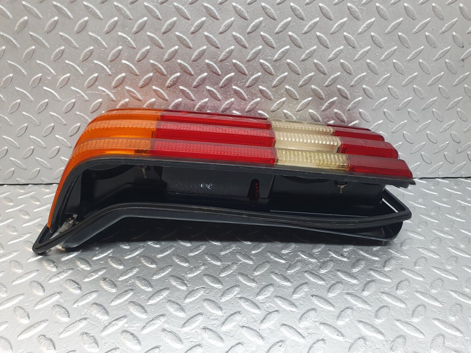 43622 Mercedes-Benz C126 380SEC Coupe Tail Light Left Side 53316R7