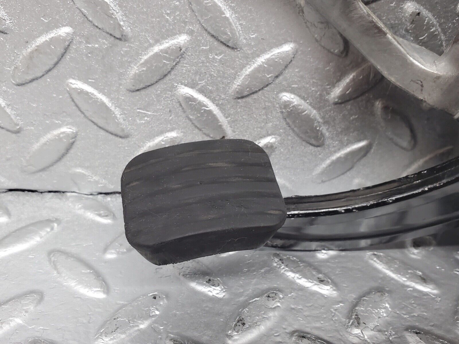 44590 Mercedes-Benz W124 220E Parking Brake Pedal 1244270736 1244270801