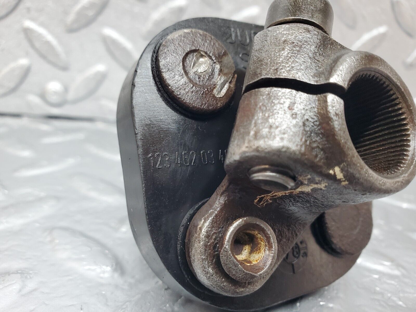 45472 Mercedes-Benz C123 230CE Coupe Steering Column Lower Shaft Connector 1234620346