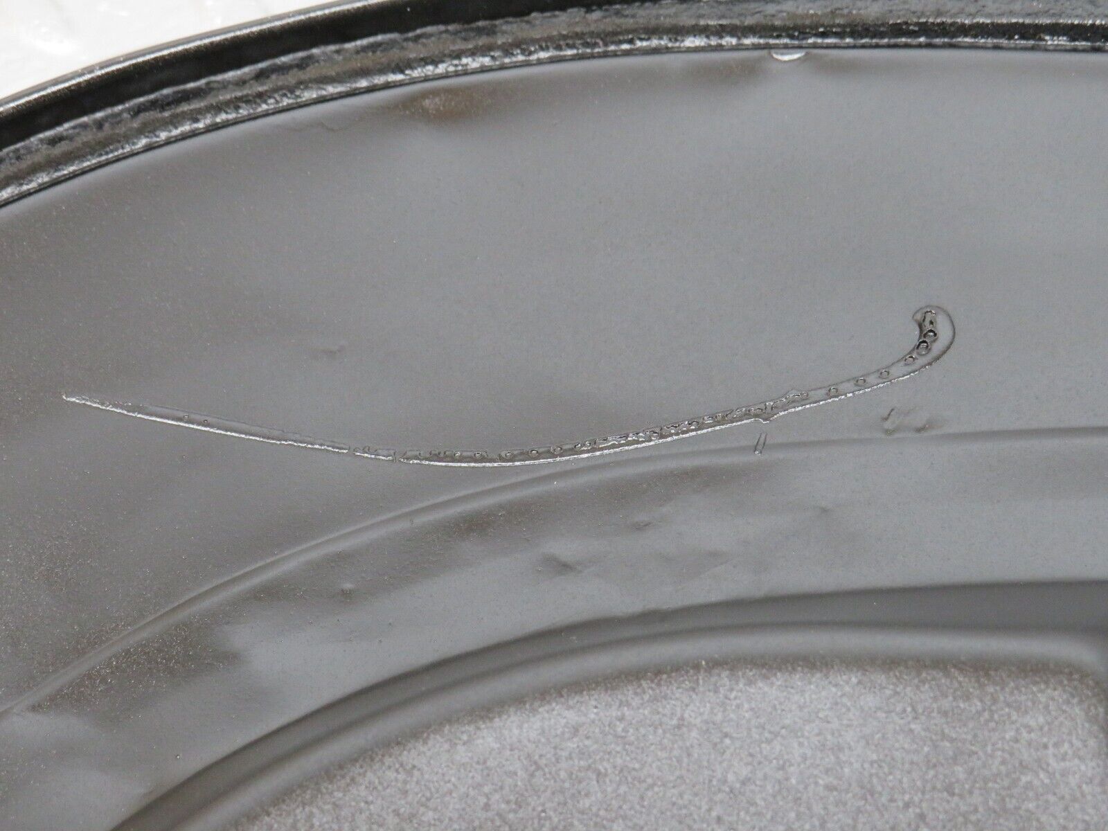 33560 Mercedes-Benz C107 R107 Air Filter Box Housing Lid 0080948902