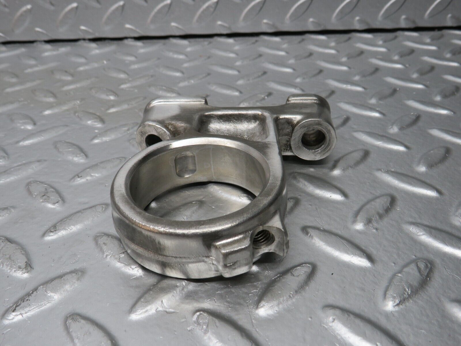 32999 Mercedes-Benz C107 R107 350 V8 Camshaft Tower Bearing 1160512112