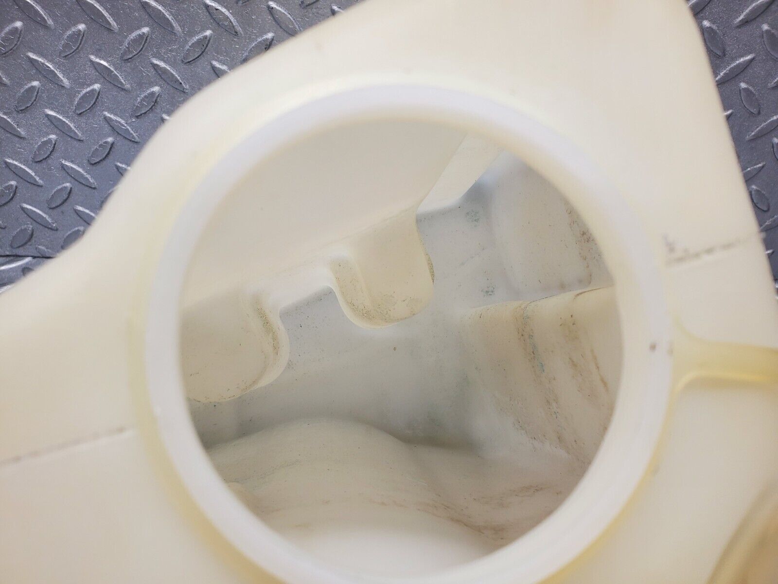 46339 Mercedes-Benz C123 280CE Coupe Windscreen Washer Fluid Reservoir Tank