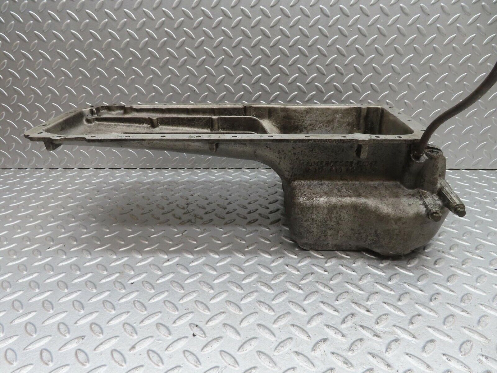 13831 Mercedes-Benz R107 450SL Oil Pan Oil Sump 1170100013