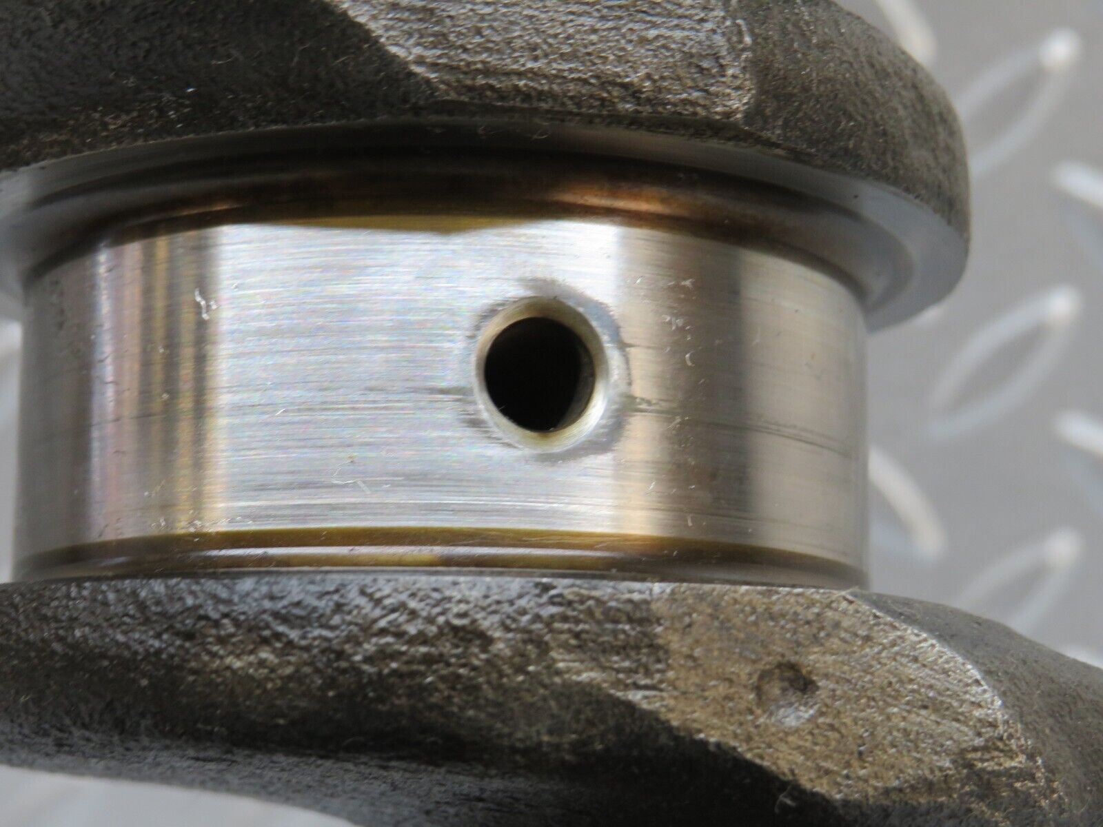 33047 Mercedes-Benz C107 R107 350 V8 Crankshaft 1160311001