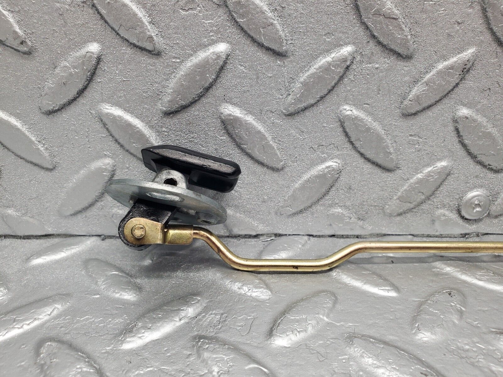 46403 Mercedes-Benz C123 280CE Coupe Door Lock Handle Left Side