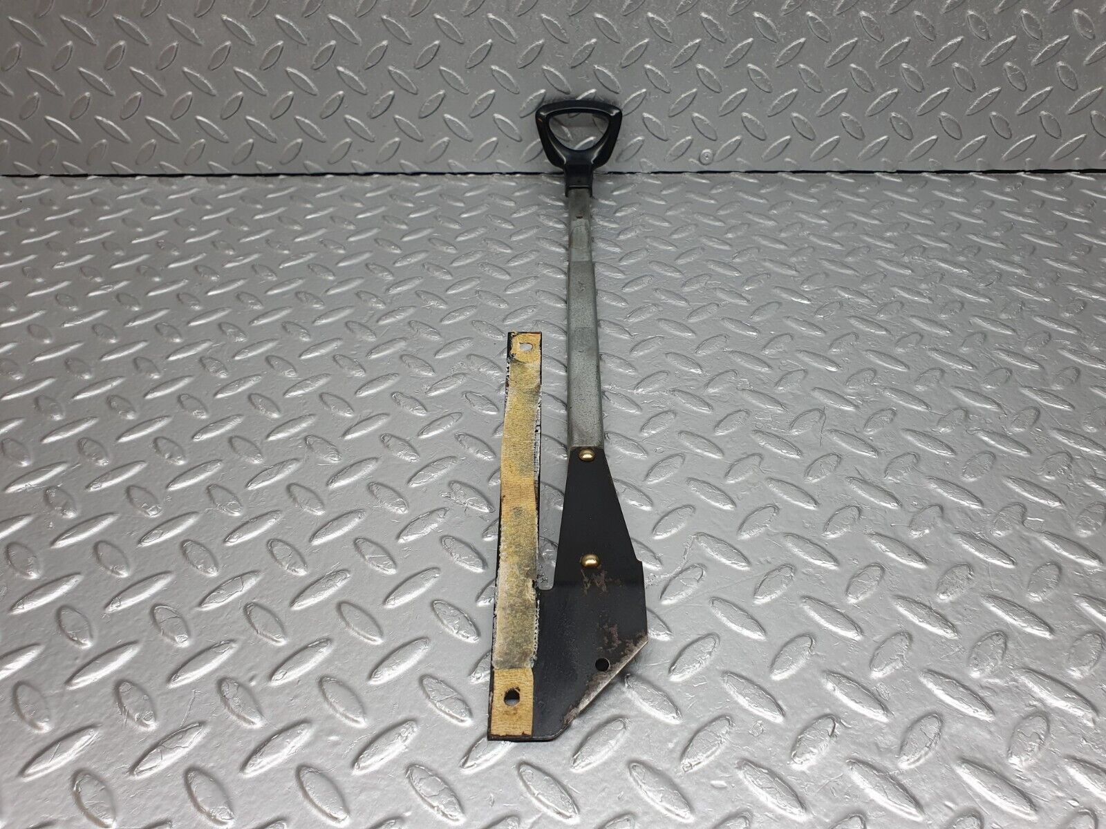 43095 Mercedes-Benz W108 280SE Front Right Seat Side Sliding Adjust Handle