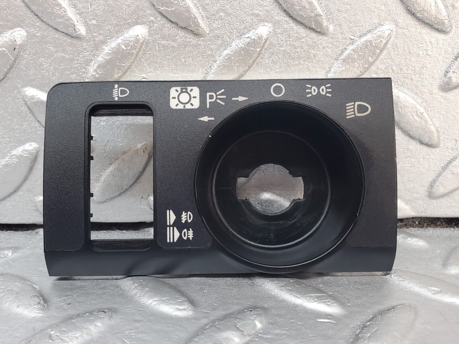 45599 Mercedes-Benz W126 420SE Headlight Switch Surround Cover Trim