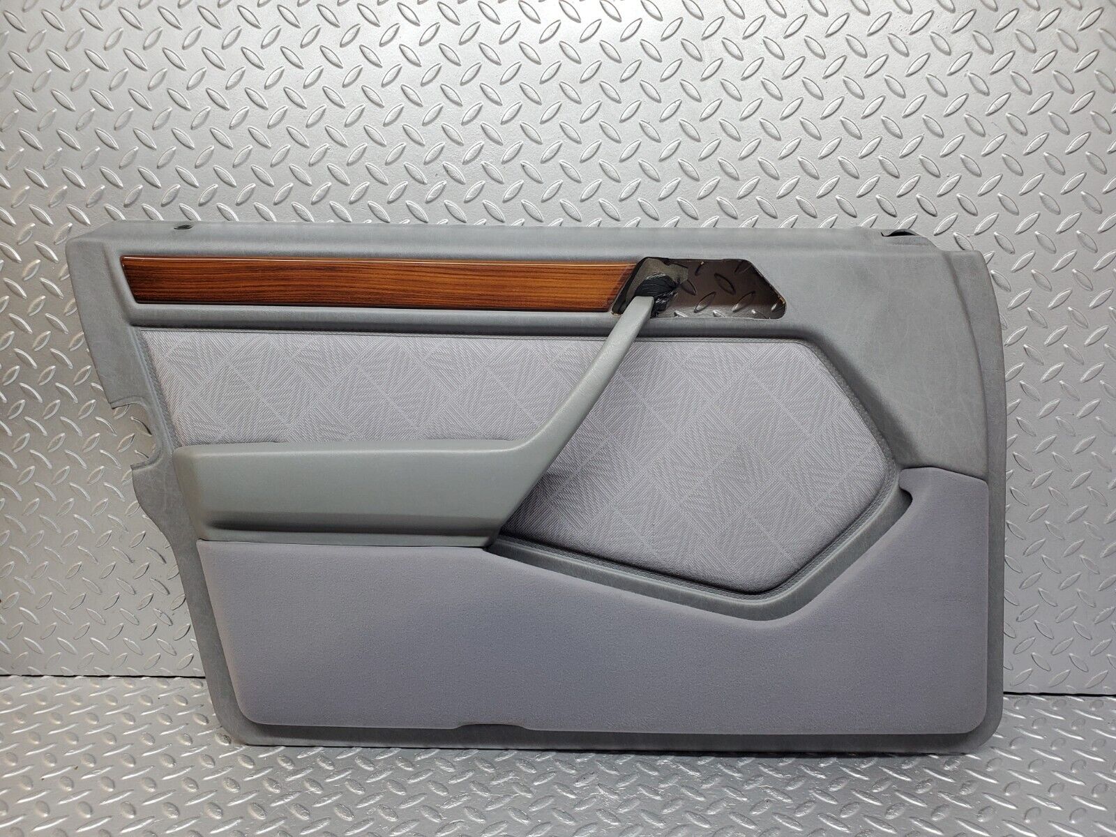 44689 Mercedes-Benz W124 220E Front Left Door Card Grey 1247271370