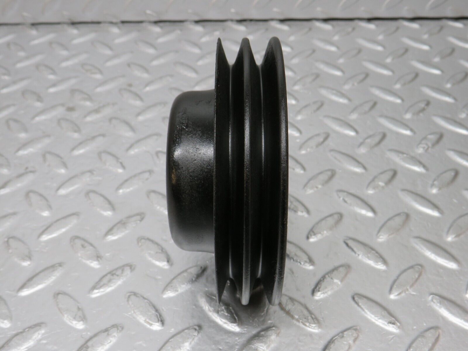 32942 Mercedes-Benz C107 R107 450 V8 Water Pump Pulley