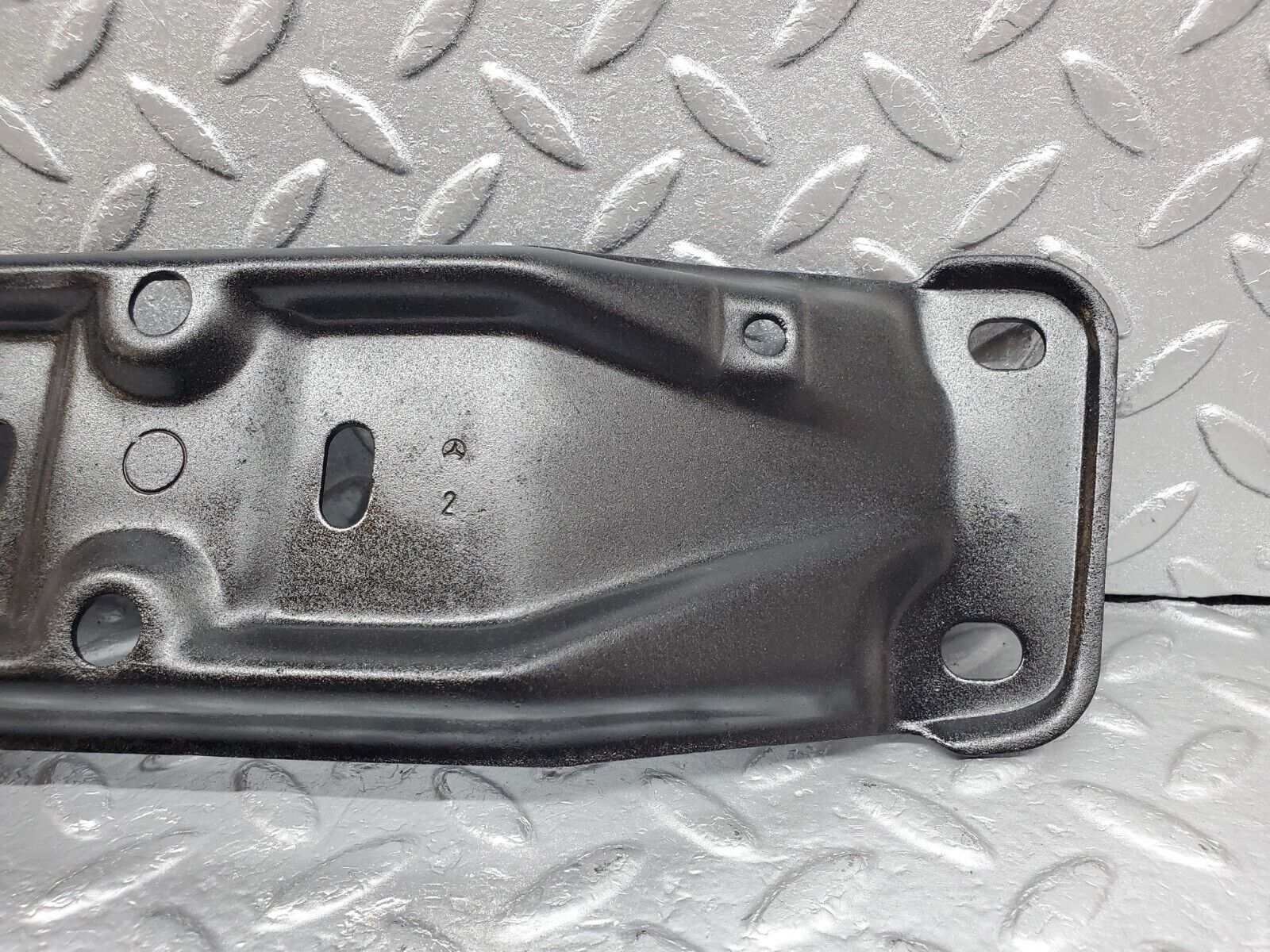 45911 Mercedes-Benz W126 420SE Gearbox Mount Bracket