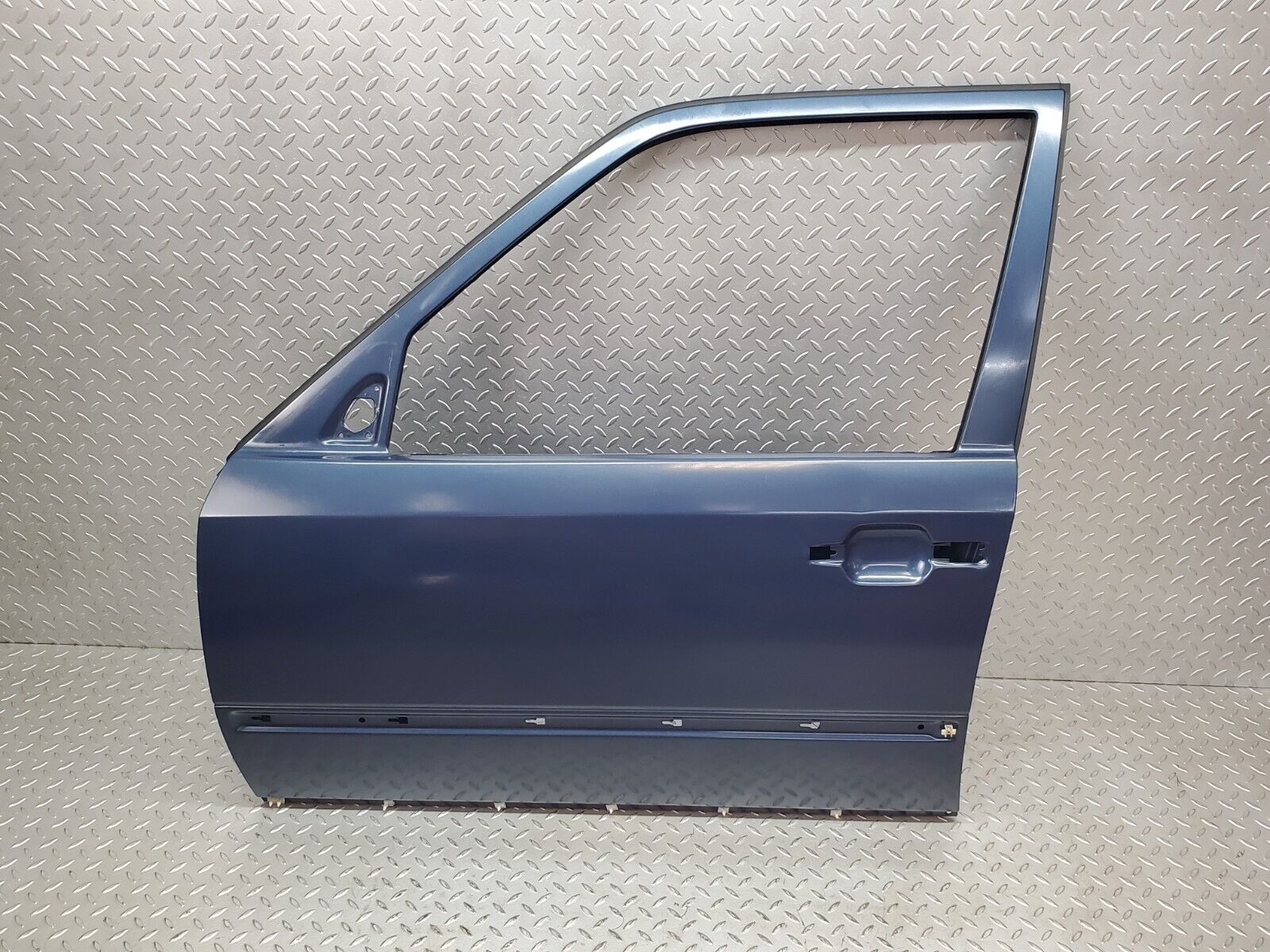 44703 Mercedes-Benz W124 220E Front Left Door