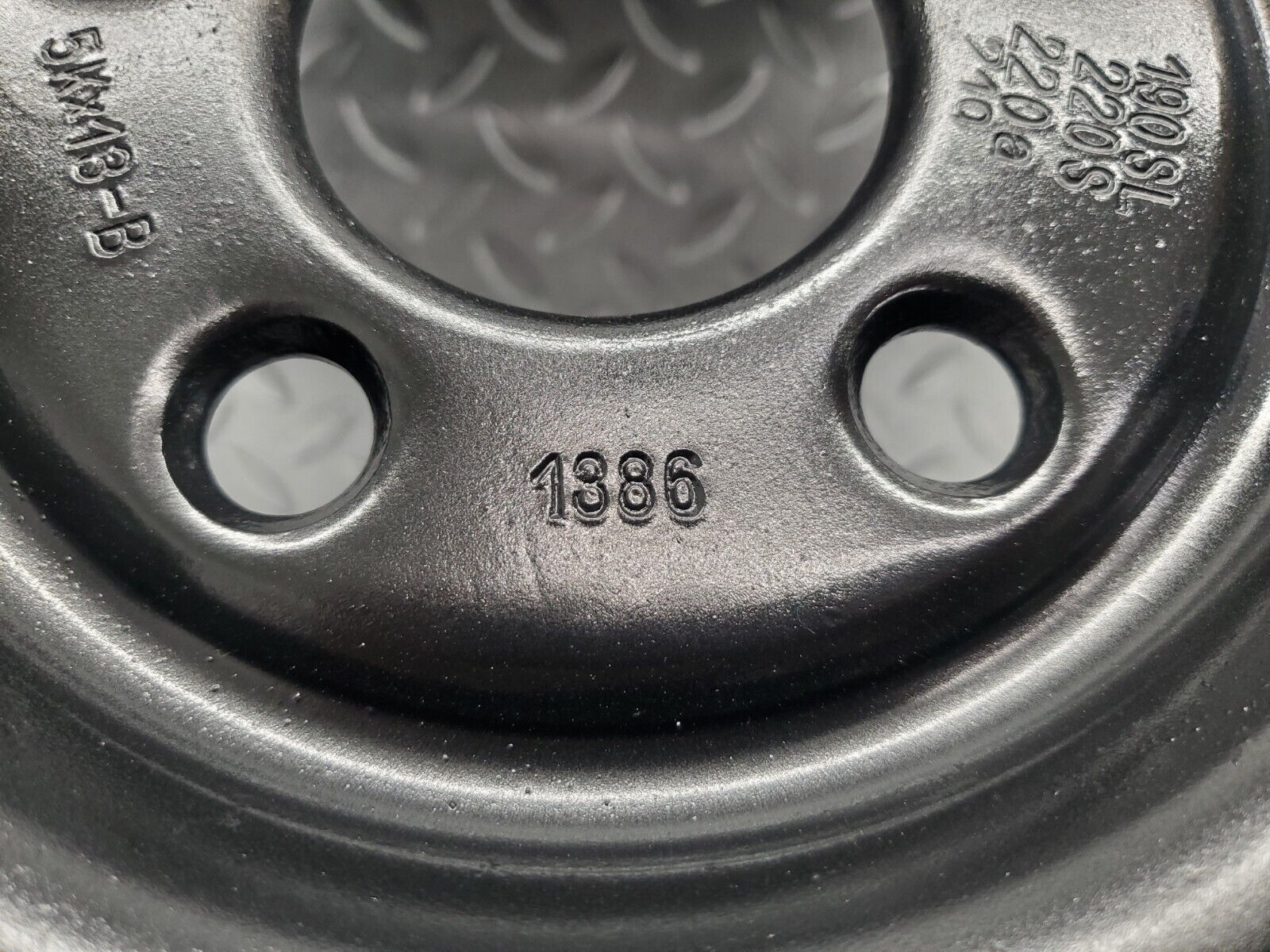 46127 Mercedes-Benz 190SL Steel Wheel 5Kx13-B