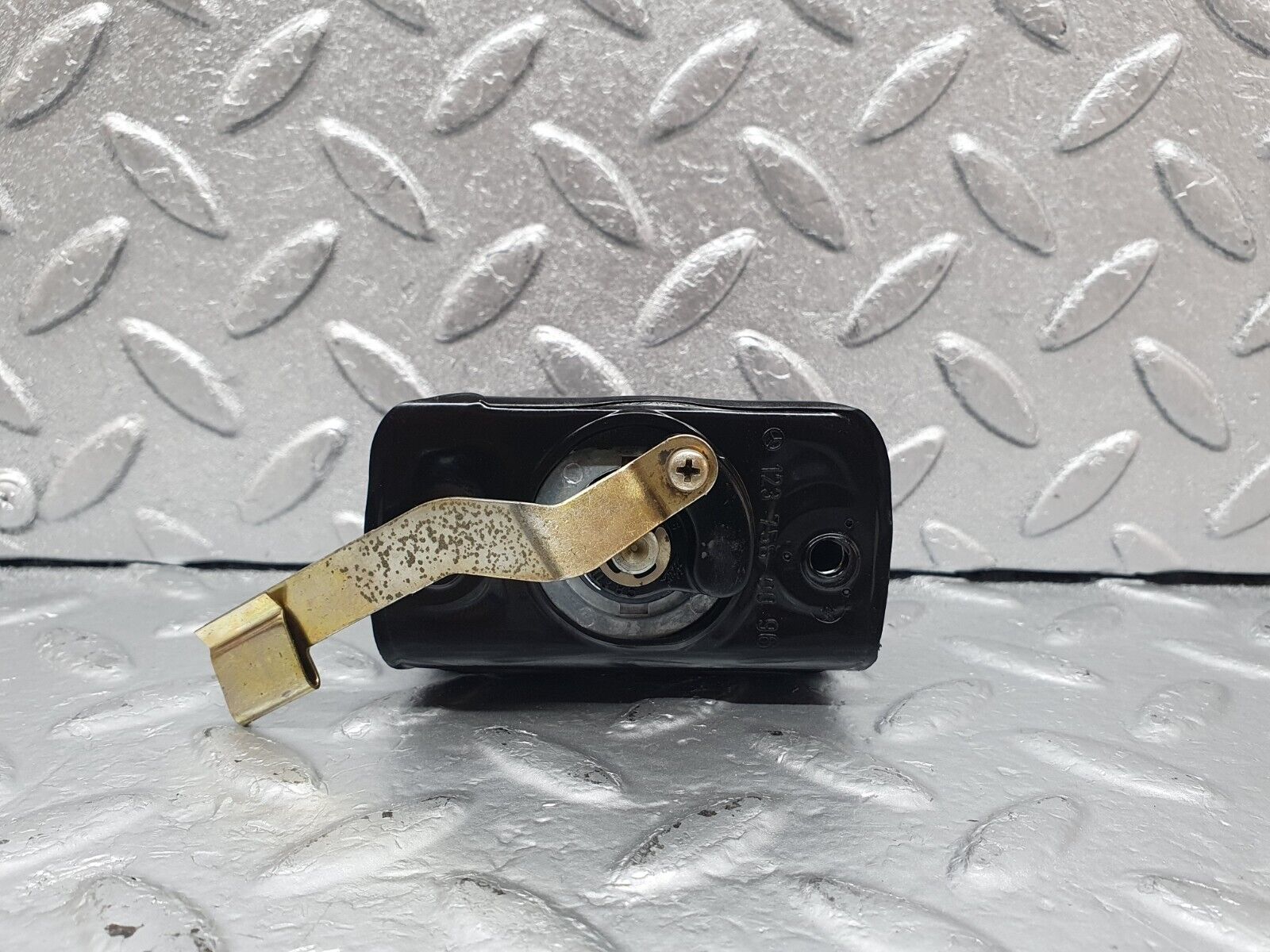 43972 Mercedes-Benz C123 230CE Coupe Trunk Lock No Key 1237580096
