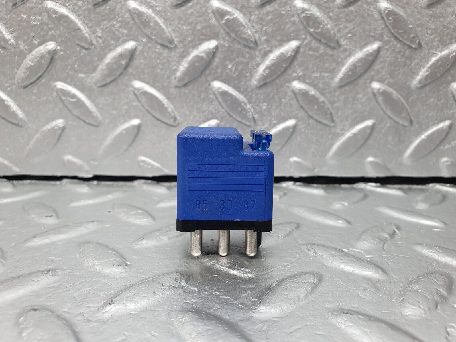 42247 Mercedes-Benz R129 320SL Coupe Auxiliary Relay 0025420119