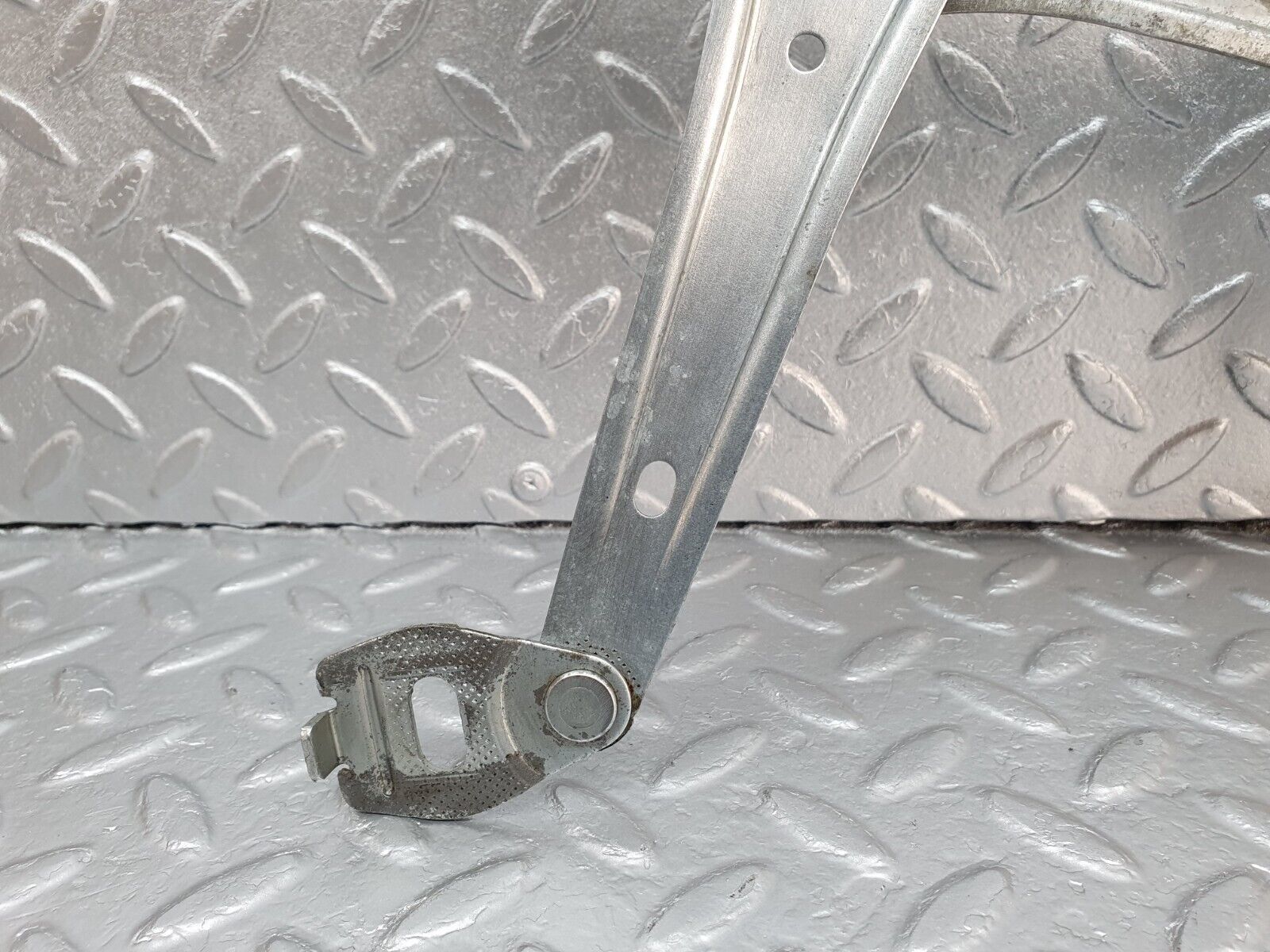 41939 Mercedes-Benz W202 C200 Front Right Power Window Regulator