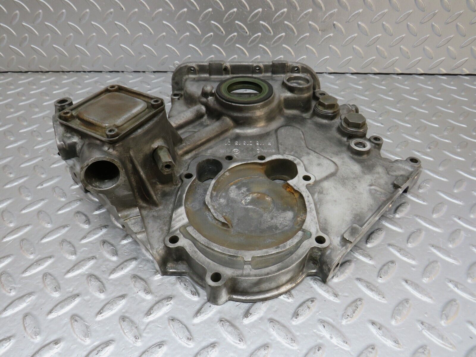 32846 Mercedes-Benz C107 R107 350 V8 Timing Chain Cover 1160151501