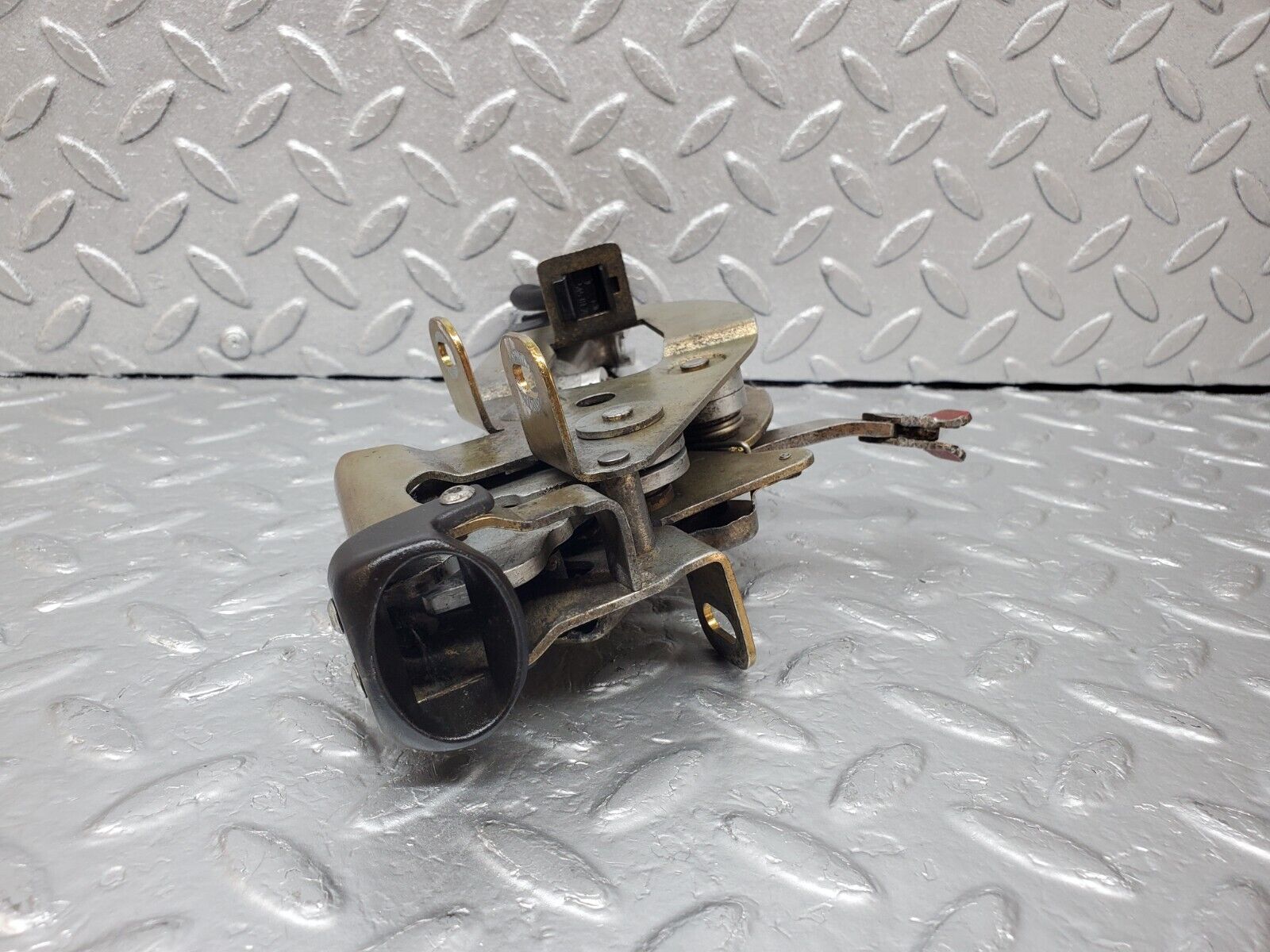 44982 Mercedes-Benz R129 300SL Coupe Rear Right Roof Lock Mechanism 1298000674