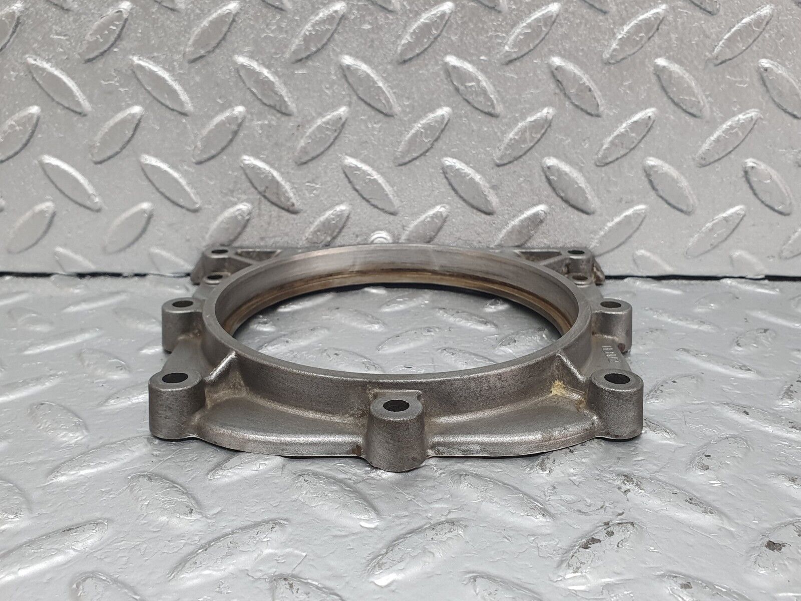 44020 Mercedes-Benz C123 230CE Coupe Crankshaft Rear Sealing Cover 1020110108