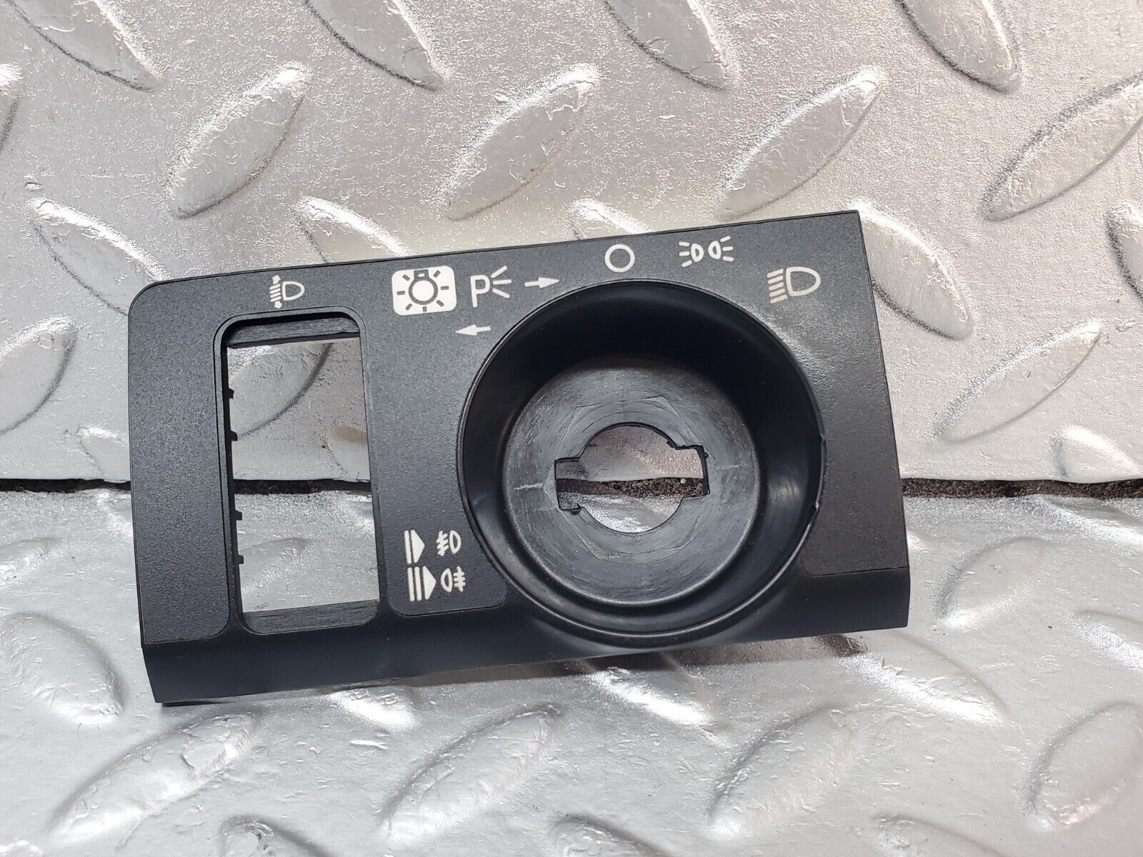 45599 Mercedes-Benz W126 420SE Headlight Switch Surround Cover Trim