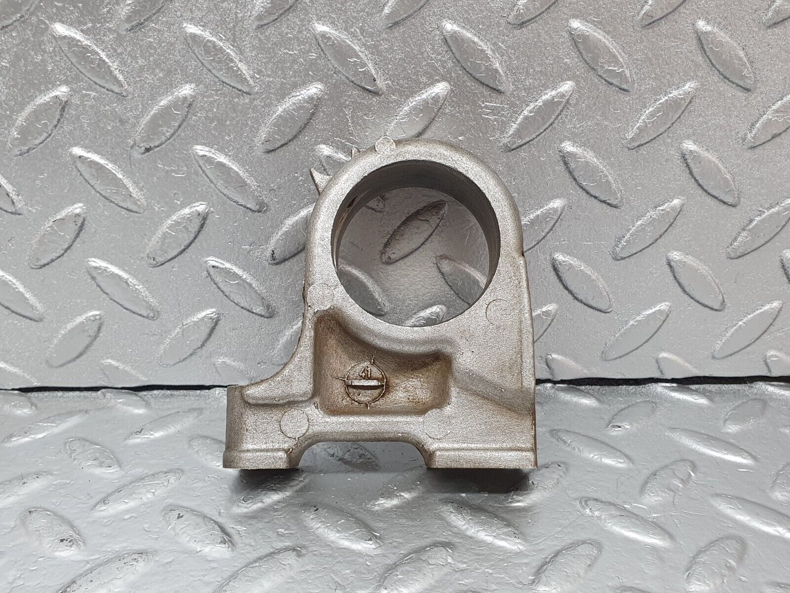 43803 Mercedes-Benz C126 380SEC Coupe Camshaft Tower Bearing 1160514612