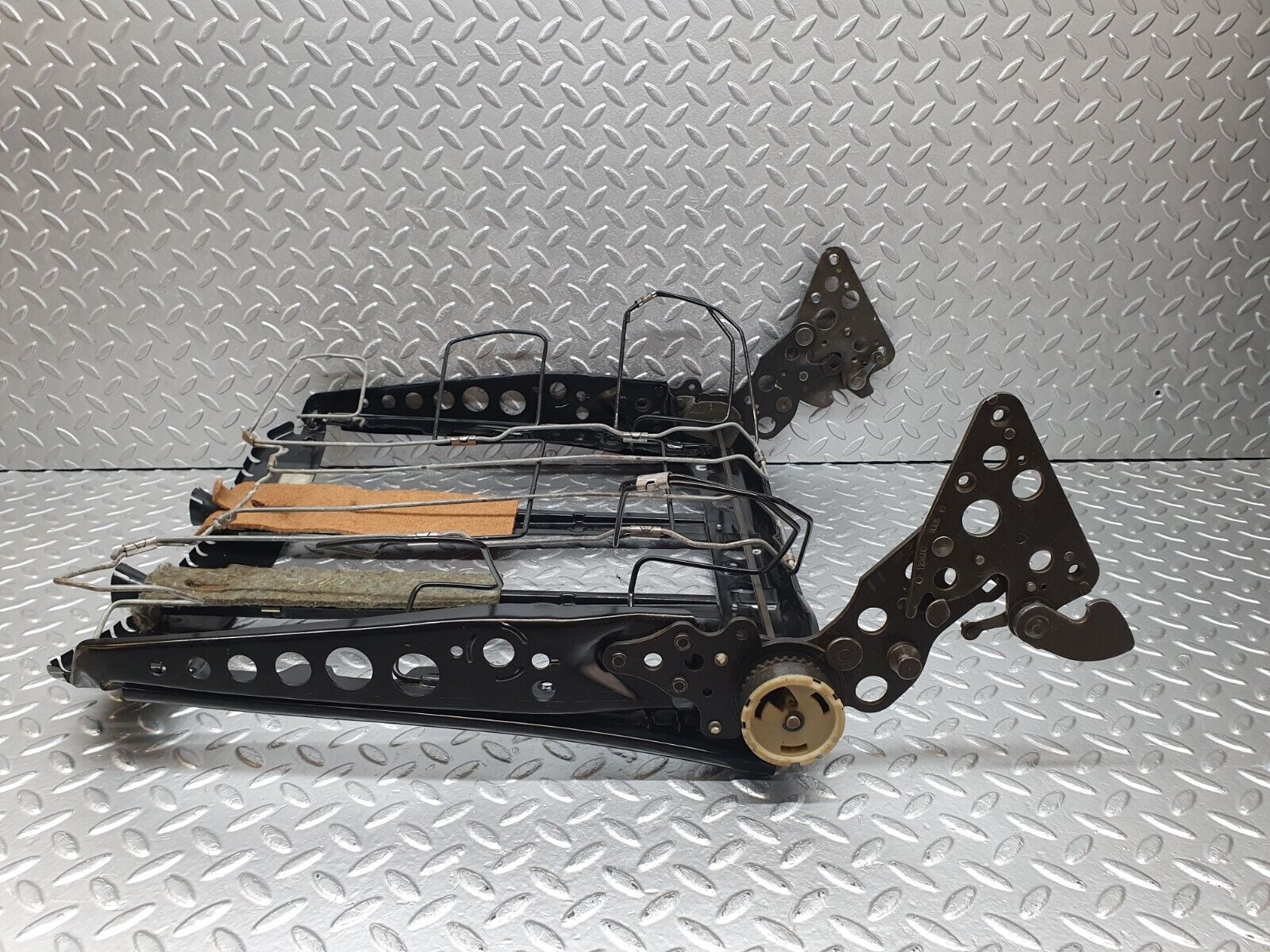 43947 Mercedes-Benz C123 230CE Coupe Front Right Seat Backrest