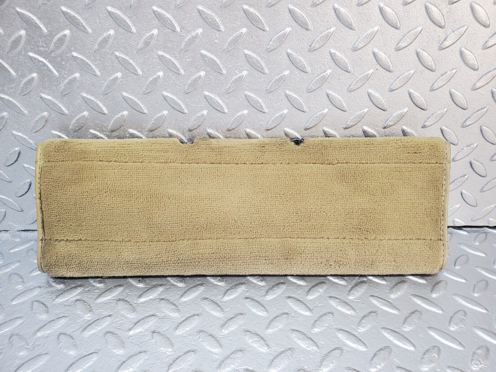 45695 Mercedes-Benz W126 420SE Front Right Seat Under Cover Beige