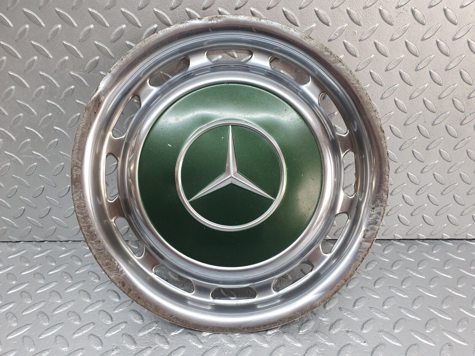 43230 Mercedes-Benz W108 280SE Wheel Hub Cap 14''