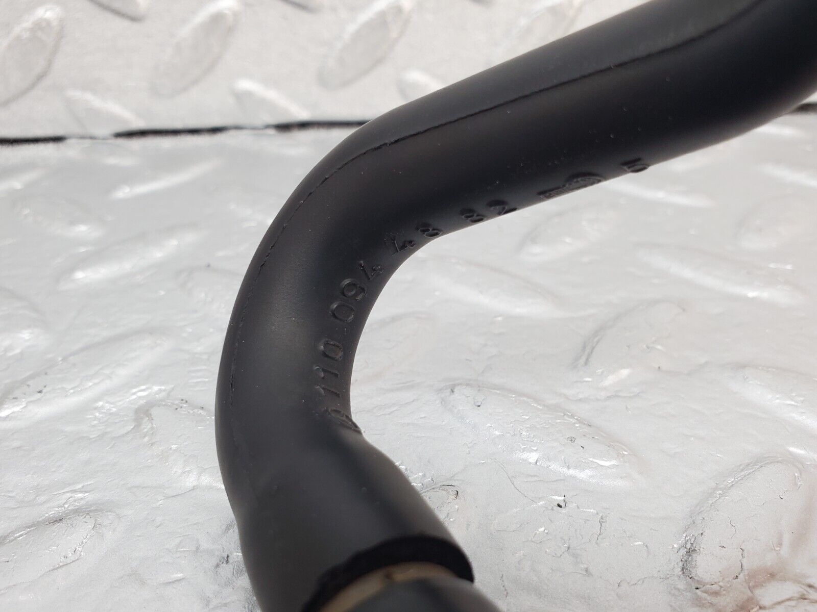 45379 Mercedes-Benz 280E M110.983 Air Intake Pipe 1100944182 1100944882