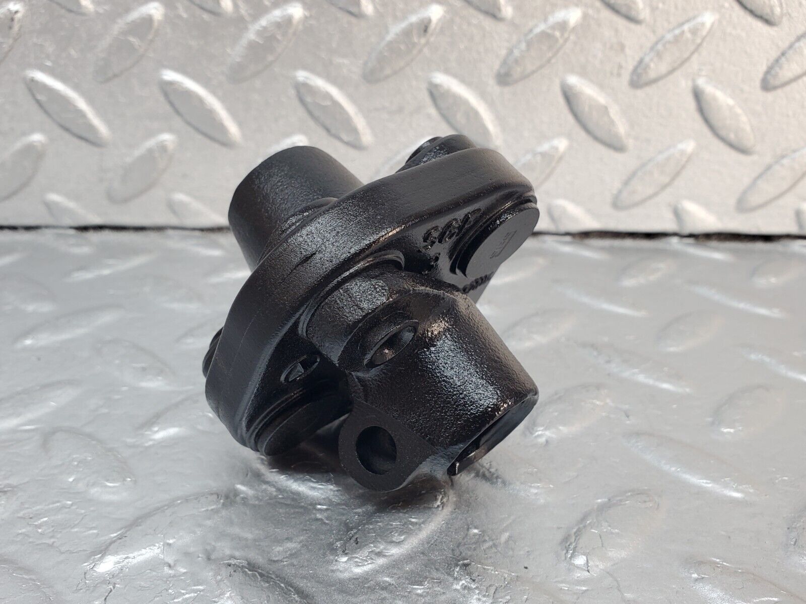 45945 Mercedes-Benz W126 420SE Steering Column Lower Shaft Connector