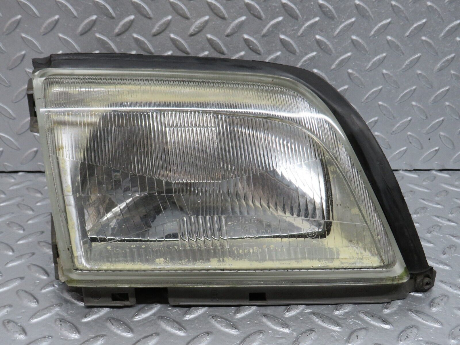 39629 Mercedes-Benz R129 320SL Headlight Bosch Right 0301090702 1298203861