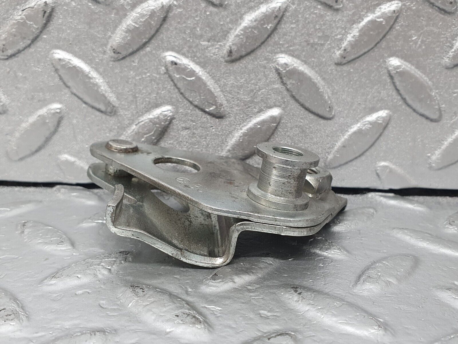 44167 Mercedes-Benz C123 230CE Coupe Front Right Seat Belt Bracket