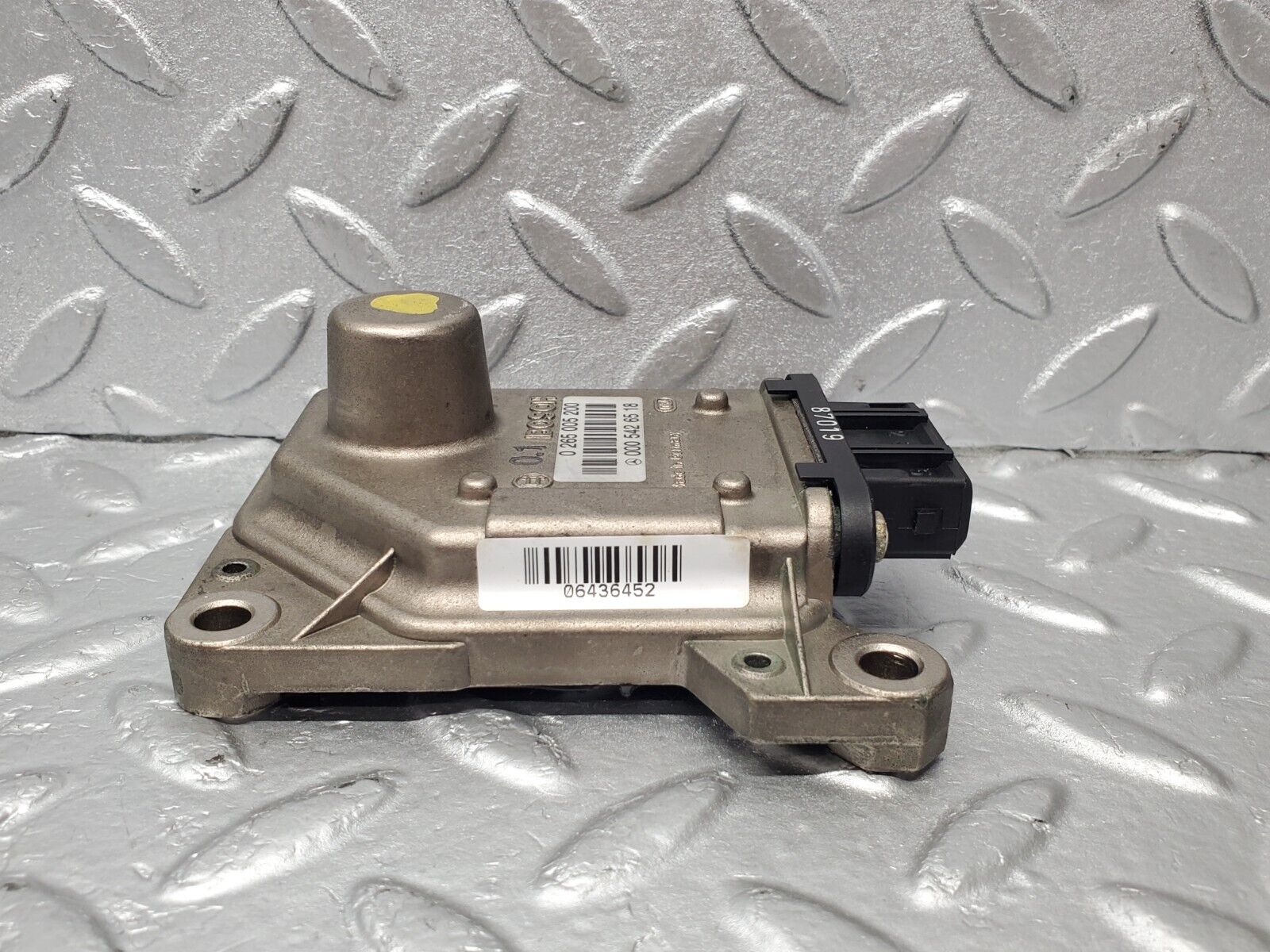 46785 Mercedes-Benz R129 320SL Coupe ESP Turn Rate Sensor 0005426518 0265005200