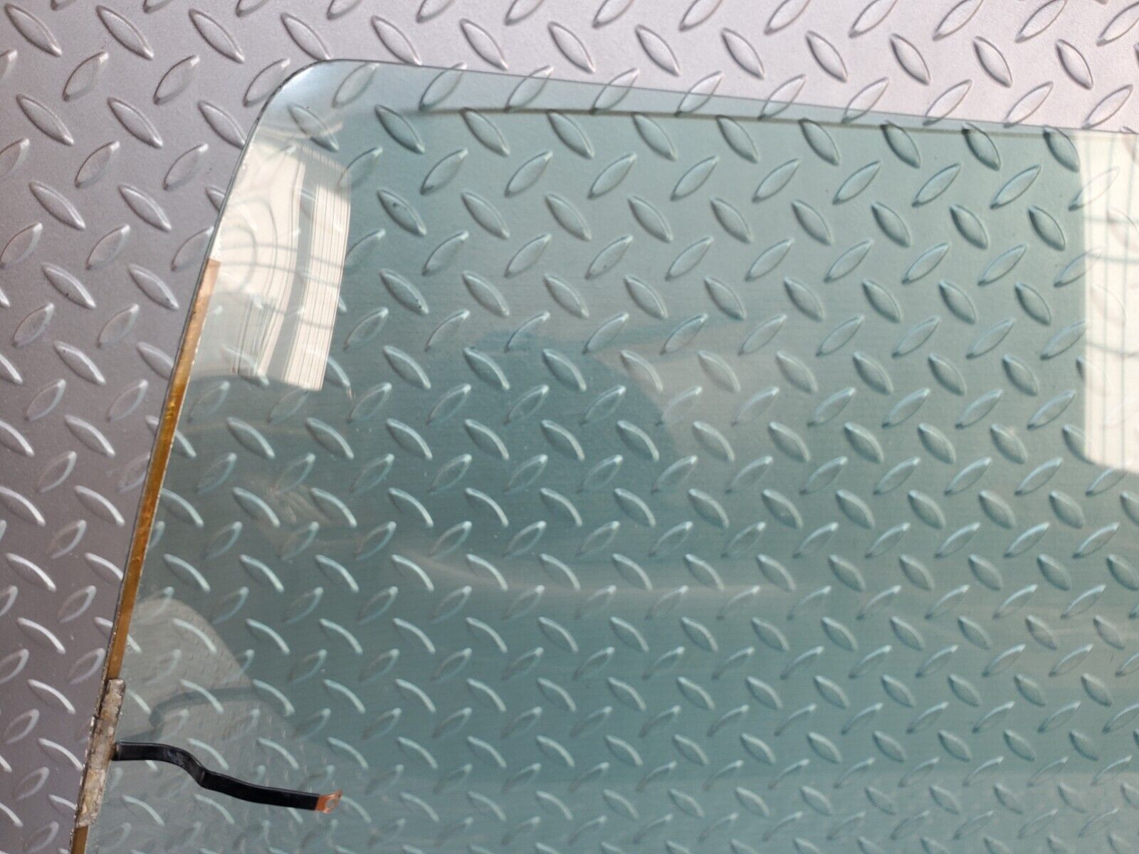 45723 Mercedes-Benz W126 420SE Rear Heated Windscreen Glass