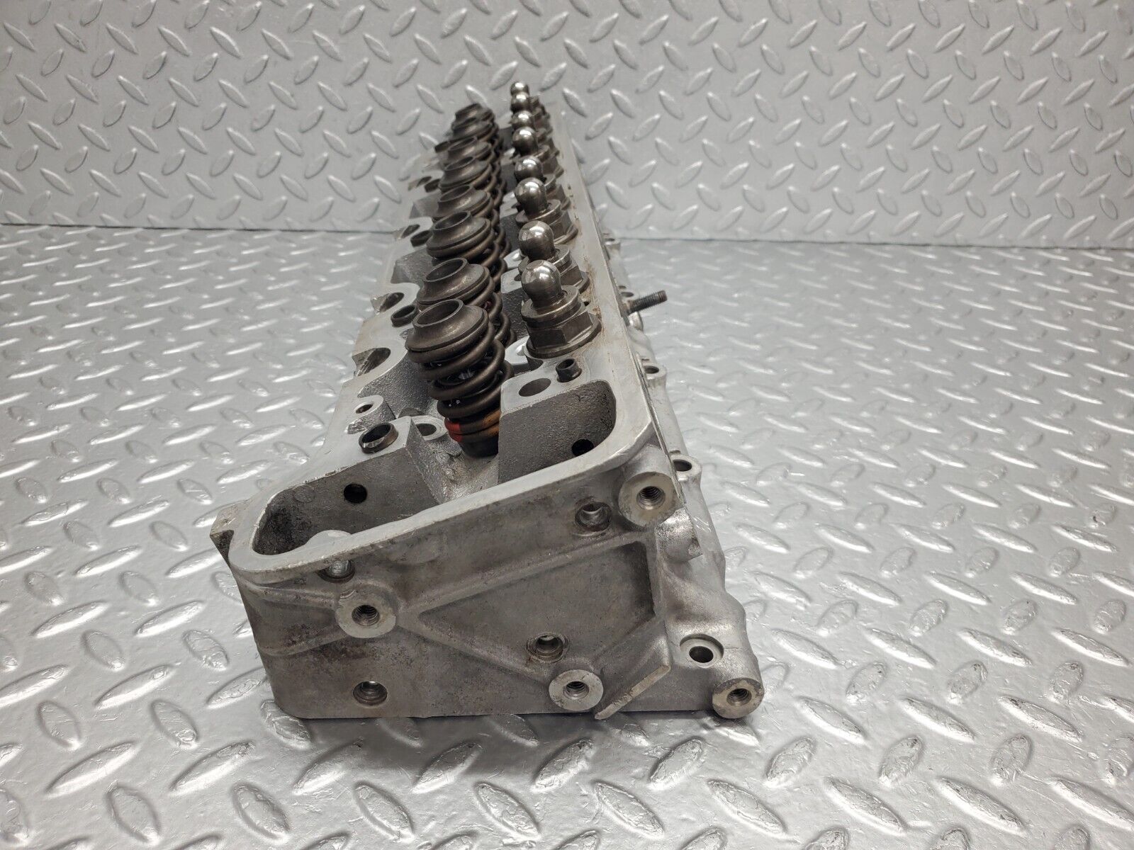 46317 Mercedes-Benz W126 420SE Cylinder Head Left Side 1160164001