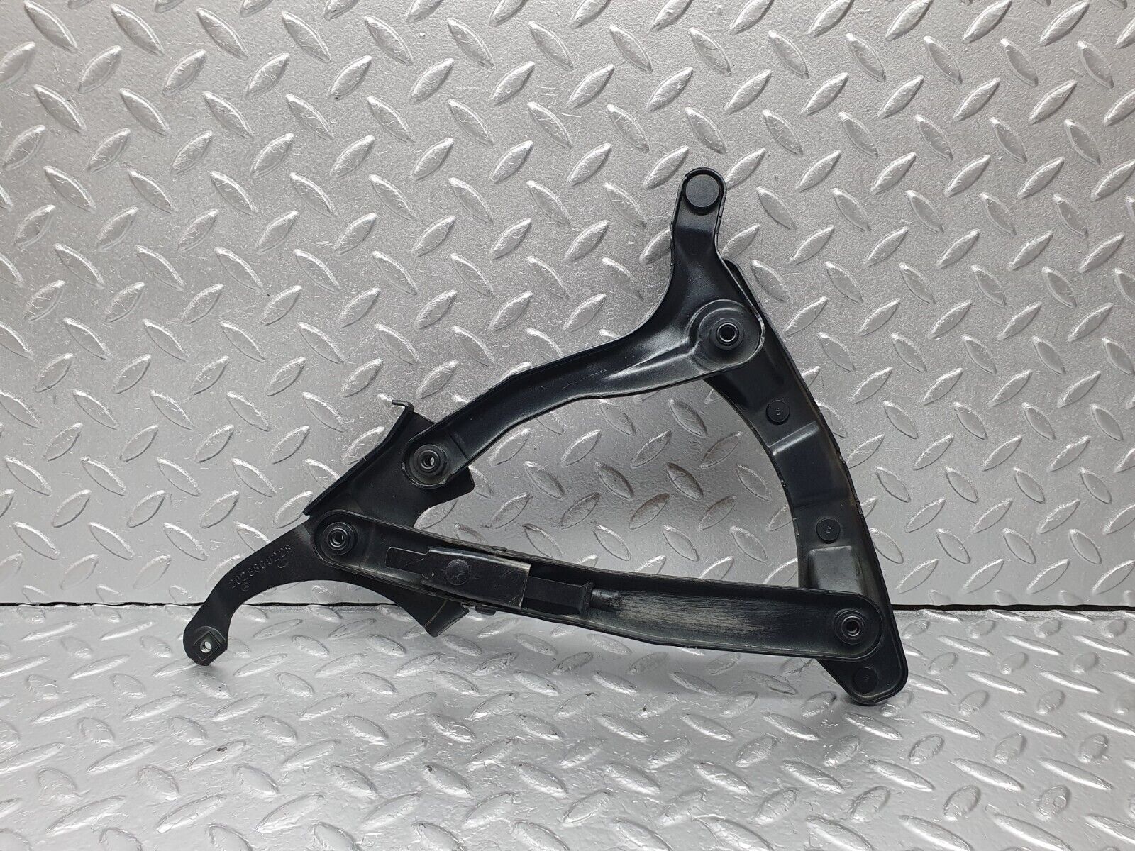 41873 Mercedes-Benz W202 C200 Bonnet Hinge Right Side 2028800228
