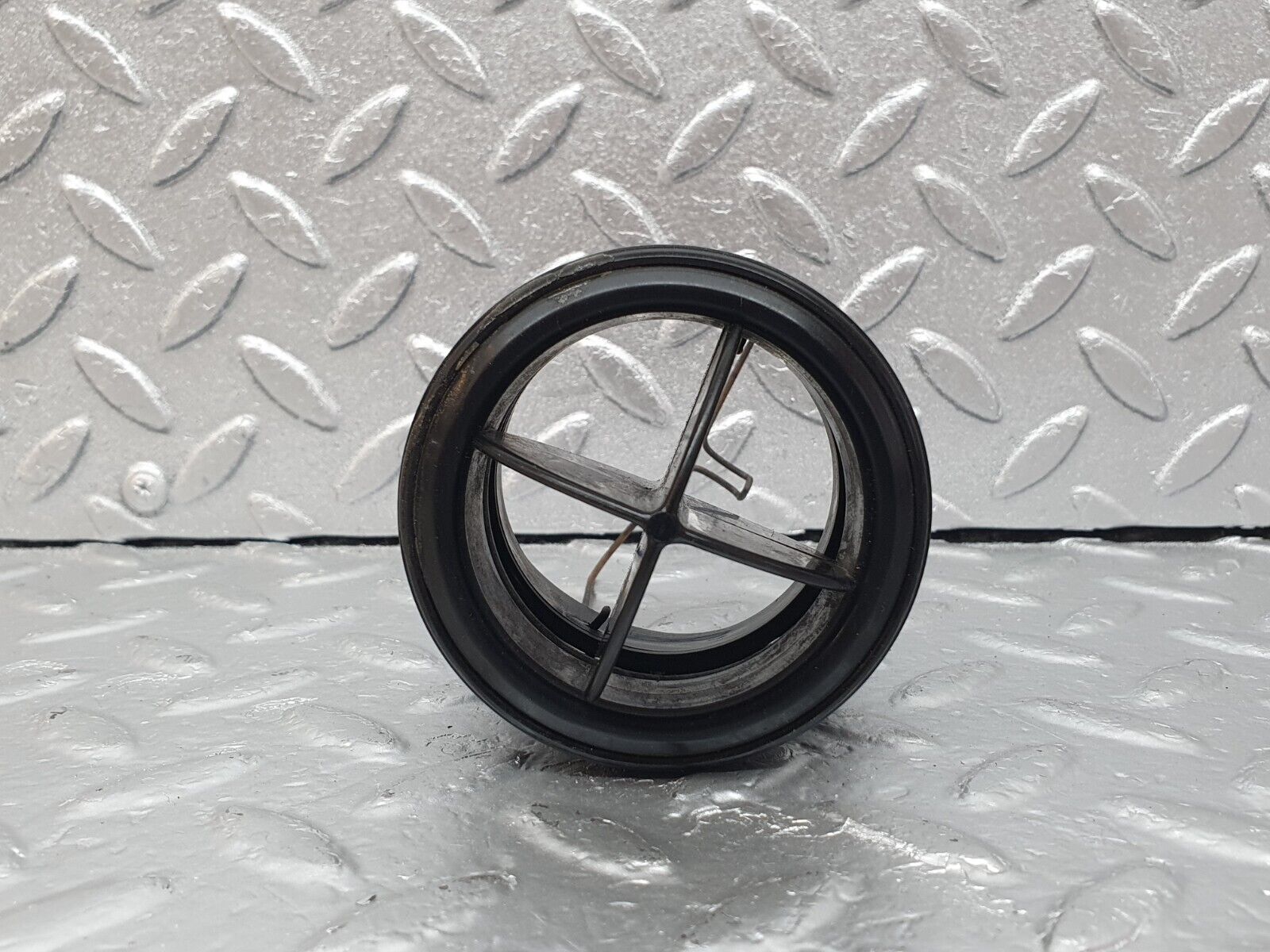 43260 Mercedes-Benz W108 280SE Dashboard Air Vent