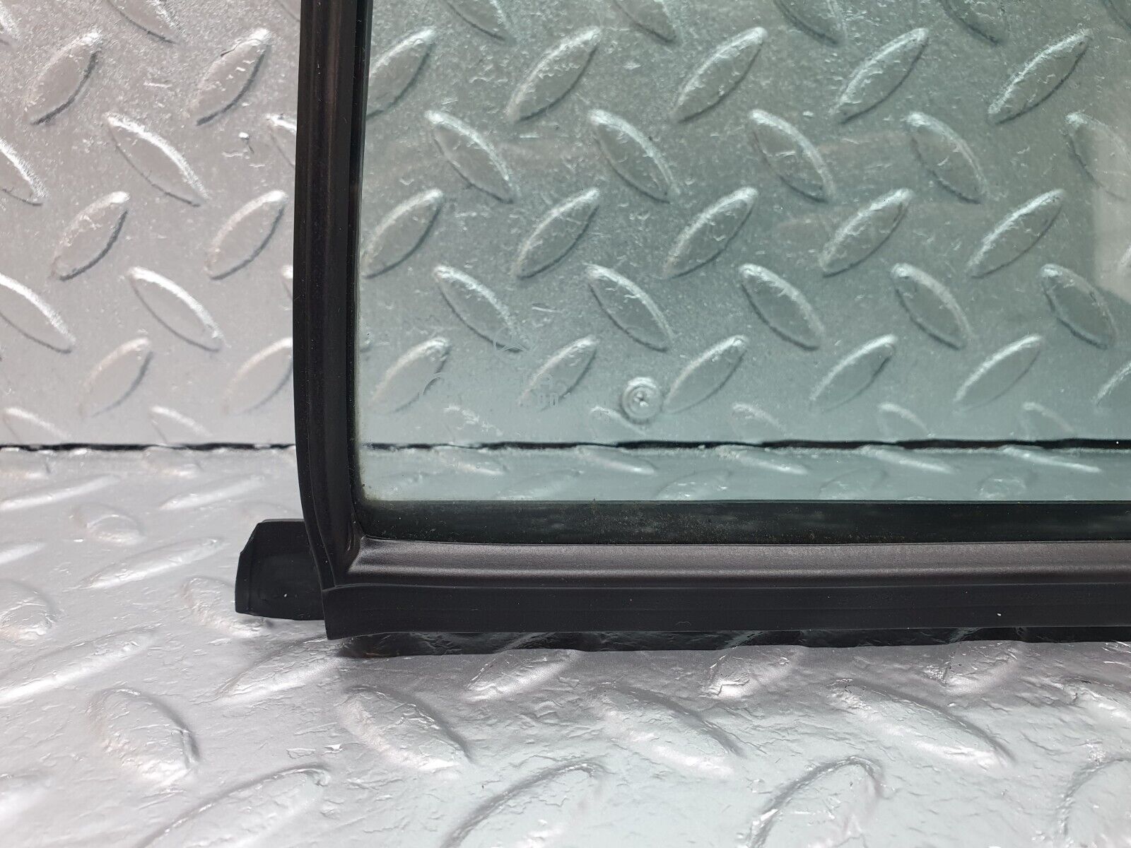 42871 Mercedes-Benz W201 190 2.0L Rear Left Quarter Window Glass 2017350524