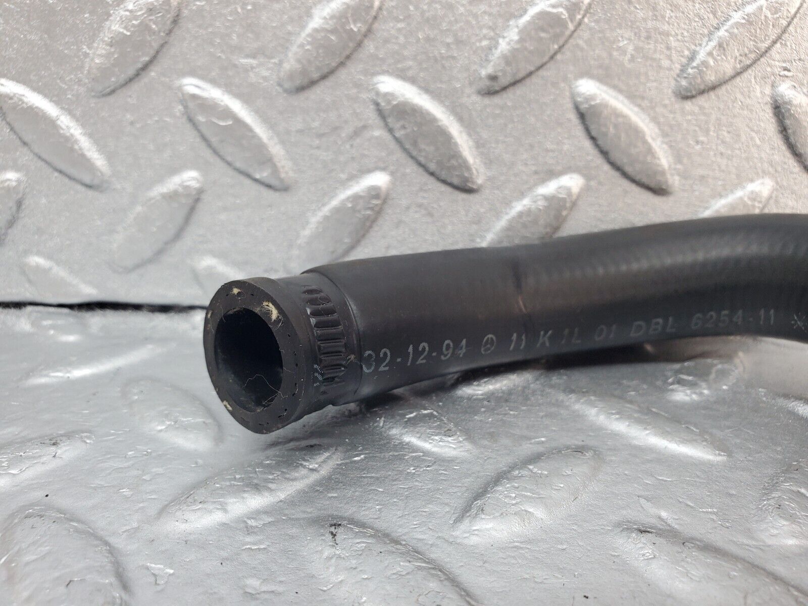 45689 Mercedes-Benz W126 420SE Heater Hose Pipe 1268321294